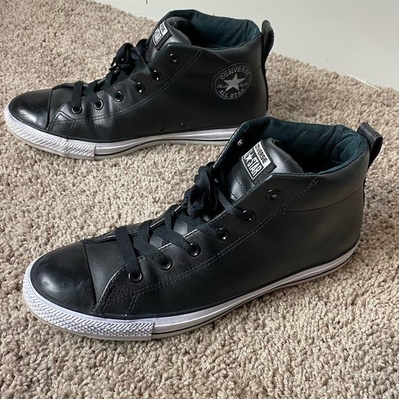 Converse Chuck Taylor Street Leather Sneaker